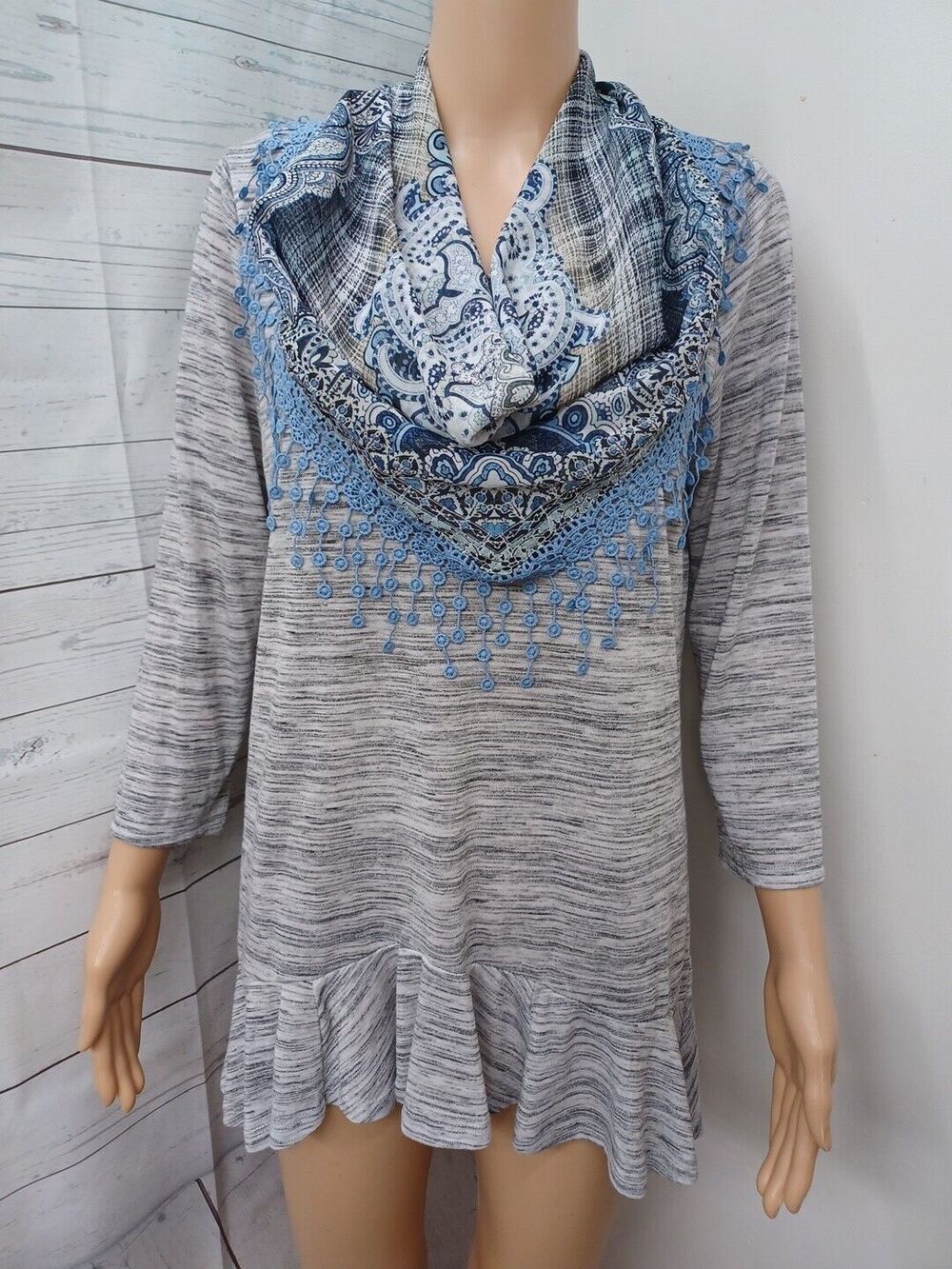 Unity World Wear Womens Tunic Top Striped Long Sleeve Attached Scarf Gray Sz M